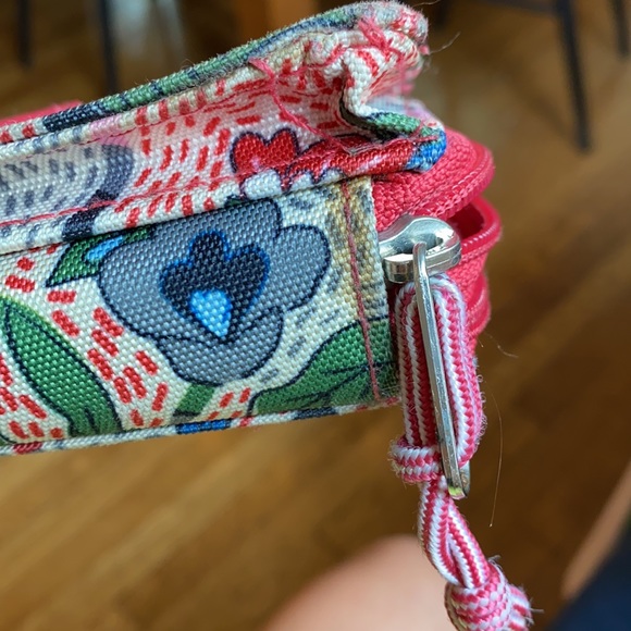 Vera Bradley Lighten Up Crossbody - Picture 8 of 8